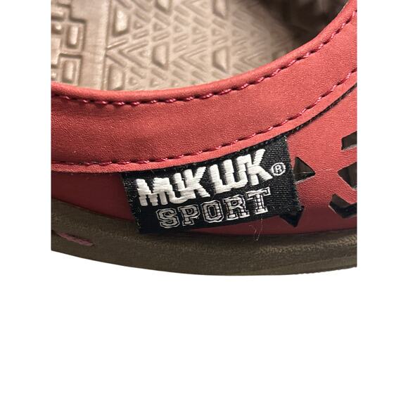 EUC Muk Luks Sport Red Casual Shoes Hook and Loop Closure Laser Cut Size 7 - Picture 6 of 7